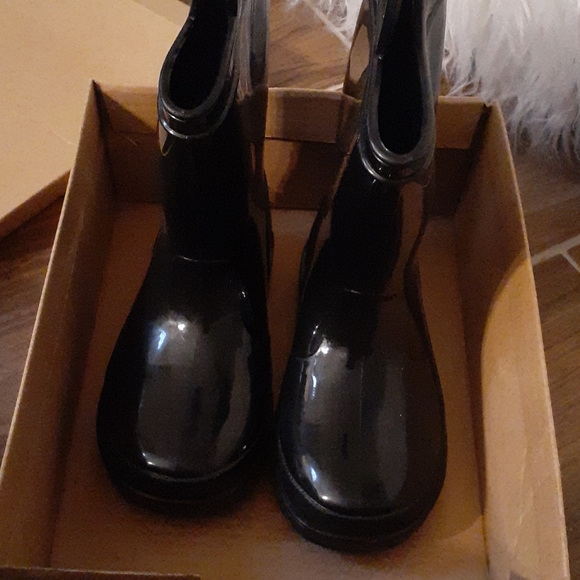 Kids Rain Boots - Picture 2 of 4